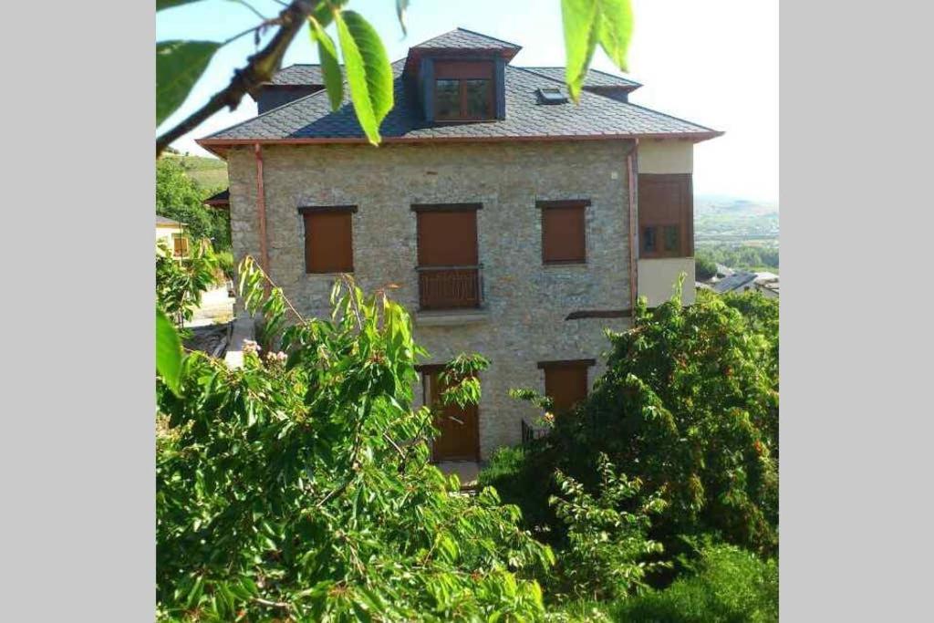 Vila La Casa Del Poeta Corullón Exteriér fotografie